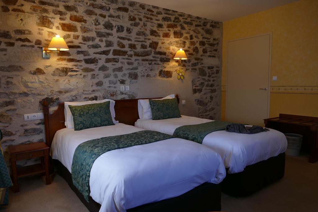 Logis Hotels Le Champalud Restaurant La Citadelle Oree-d'Anjou Pokoj fotografie